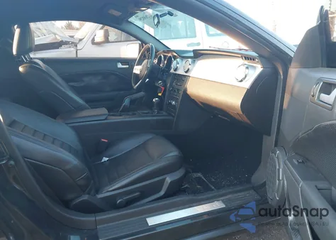 2008 Ford Mustang Gt Deluxe/Gt Premium z USA, uszkodzony, nr VIN 1ZVHT82H685170239